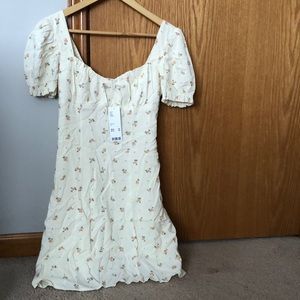 Urban Outfitters: Puff Sleeve Mini Dress